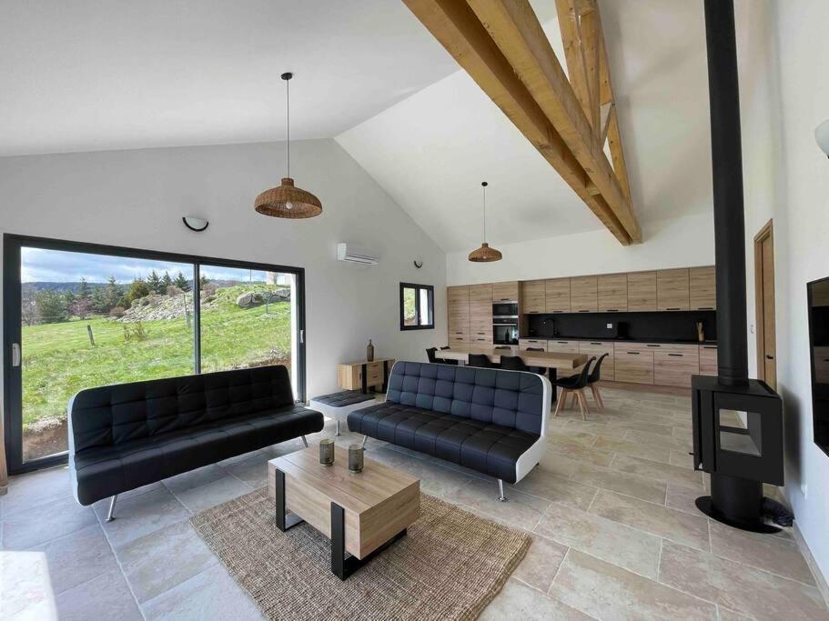 Villa 8Pers Au Calme Avec Superbe Vue Barbecue Wifi La Panouse  Luaran gambar